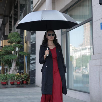 Golf Straight Windproof Umbrella για ευέλικτη προσαρμογή της αλυσίδας εφοδιασμού σε ασήμι τιτανίου