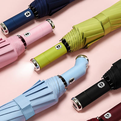 Επιστρέφουσα λαμπτήρα LED χειριστήρα αυτόματη αναδιπλούμενη ομπρέλα για ταξίδια και διαφήμιση