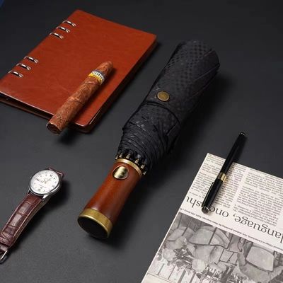 X315 ξύλινο σχεδιασμό ανδρών αυτόματη αδιάβροχη τριπλή ομπρέλα προσαρμοσμένο χρώμα